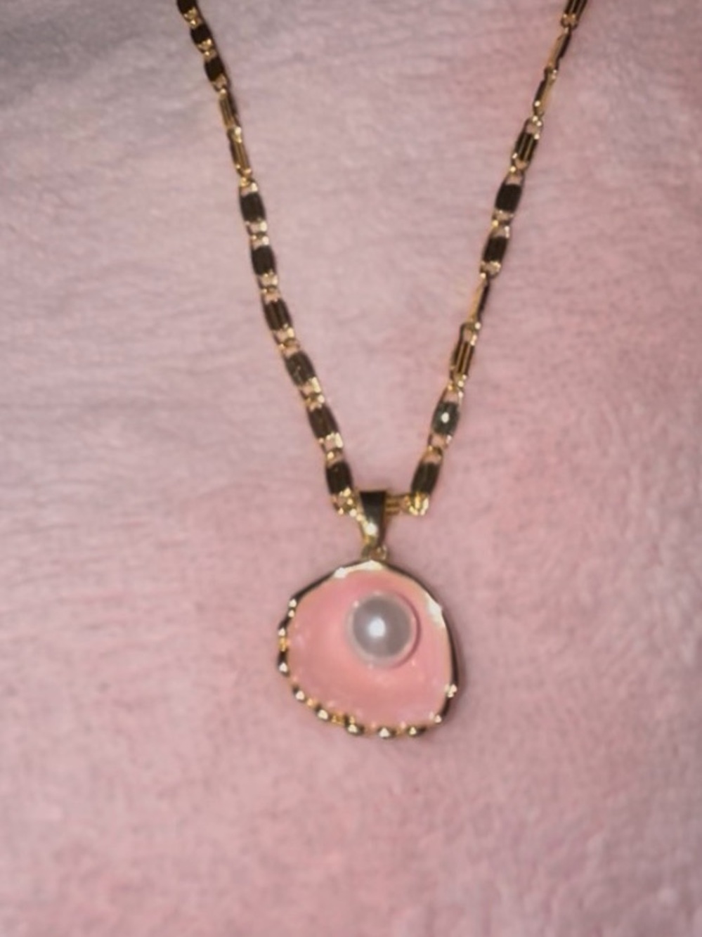 Gold-Tone Pink Shell Pendant Necklace with Pearl Accent